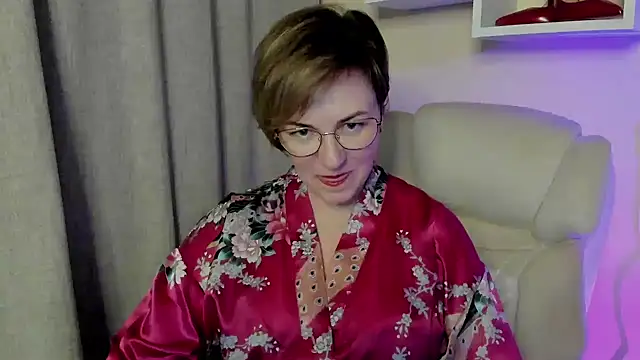 feliziaDesire online show from June 16, 2026, 1:22 pm