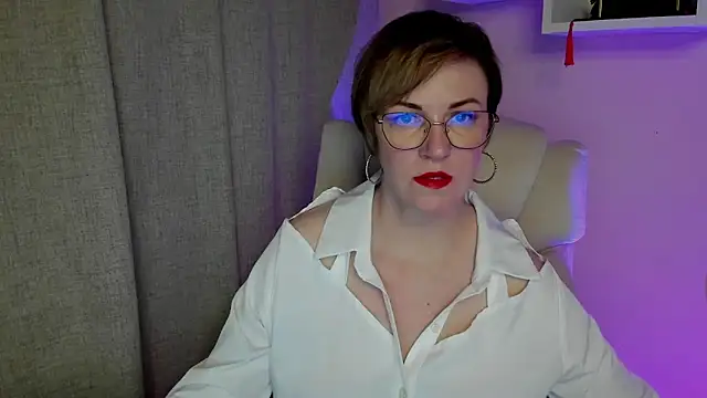 feliziaDesire online show from June 7, 2026, 6:07 am
