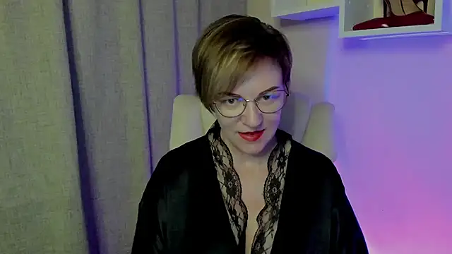 feliziaDesire online show from July 3, 2026, 3:46 am