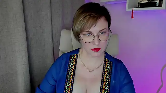feliziaDesire online show from June 1, 2026, 11:21 am
