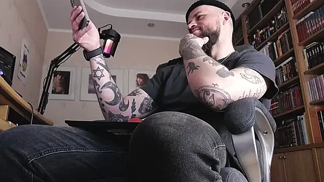 FindomJason online show from April 16, 2026, 6:47 am