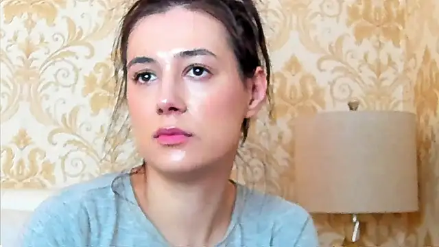 JuliaHunts online show from April 3, 2026, 4:08 am