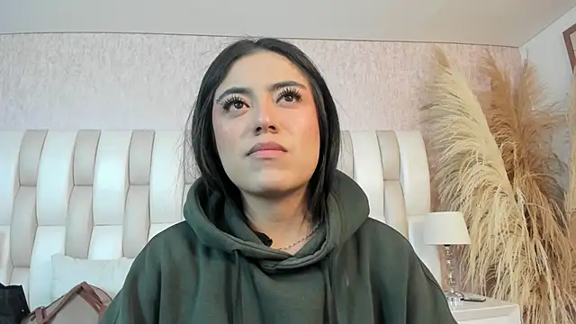 Snapshot of Rebeca_jones chatting on April 9, 2026, 12:11 pm Rebeca jones online show from April 9, 2026, 12:11 pm