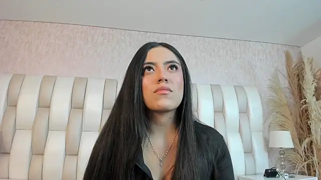 Rebeca jones online show from February 9, 2026, 12:36 pm