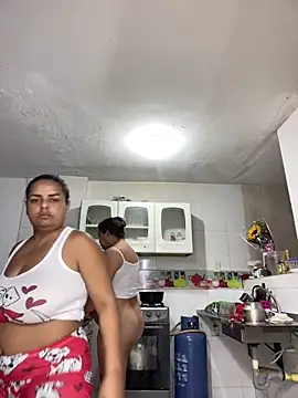 Snapshot of Rossestoner chatting on February 17, 2026, 10:56 am Rossestoner online show from February 17, 2026, 10:56 am