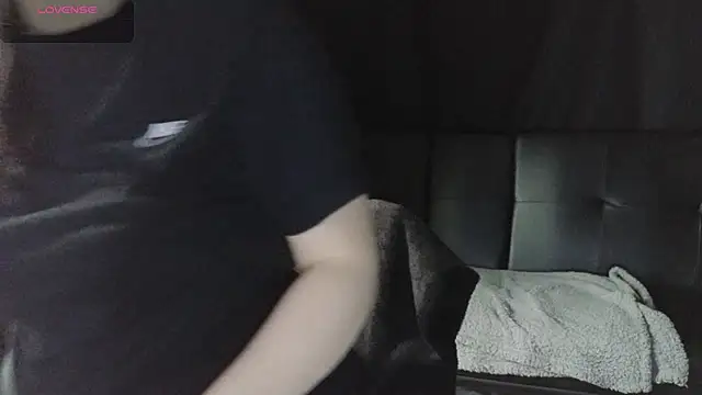 Snapshot of Mia_G0ld chatting on March 29, 2026, 4:52 pm Mia G0ld online show from March 29, 2026, 4:52 pm