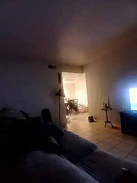 Snapshot of hungpenis210 chatting on April 5, 2026, 8:43 am hungpenis210 online show from April 5, 2026, 8:43 am