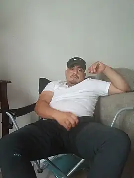 hungpenis210 online show from June 8, 2026, 4:07 pm