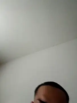 Snapshot of hungpenis210 chatting on March 3, 2026, 5:42 pm hungpenis210 online show from March 3, 2026, 5:42 pm