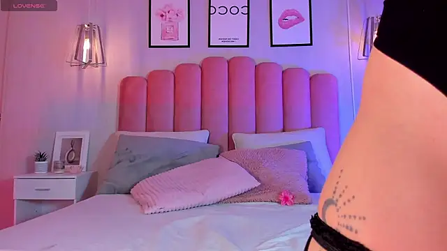 Snapshot of Ashleyy_piink chatting on March 2, 2026, 2:46 pm Ashleyy piink online show from March 2, 2026, 2:46 pm