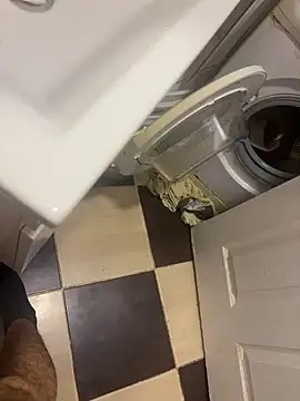 Snapshot of strange6696 chatting on November 20, 2025, 5:57 pm strange6696 online show from November 20, 2025, 5:57 pm