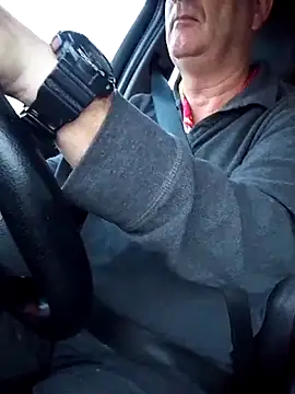 stiffandlubedxh online show from February 26, 2026, 8:20 pm