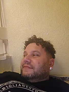 Snapshot of Juliani888 chatting on November 11, 2025, 9:31 pm Juliani888 online show from November 11, 2025, 9:31 pm