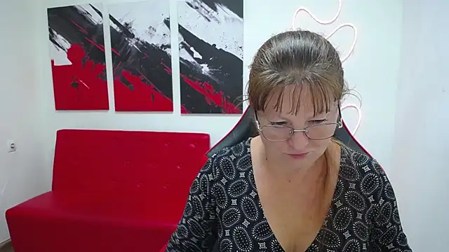 Snapshot of VanessaHotts chatting on July 8, 2026, 4:57 am VanessaHotts online show from July 8, 2026, 4:57 am