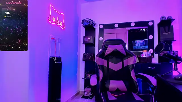 miss kitty online show from March 13, 2026, 11:10 pm