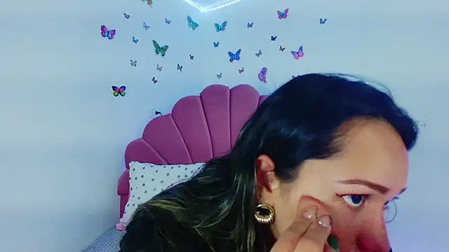 Snapshot of paula_brausin chatting on October 15, 2025, 7:55 pm paula brausin online show from October 15, 2025, 7:55 pm