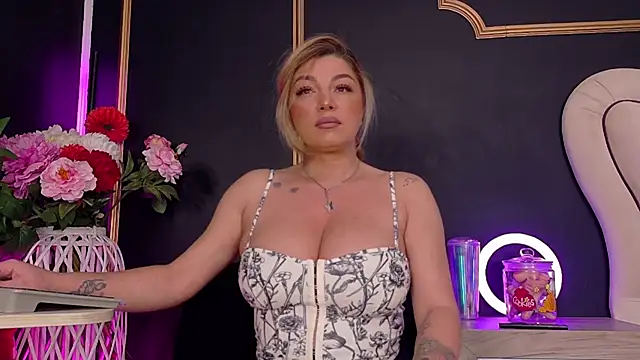 DeeaDiamondd online show from January 15, 2026, 8:01 pm