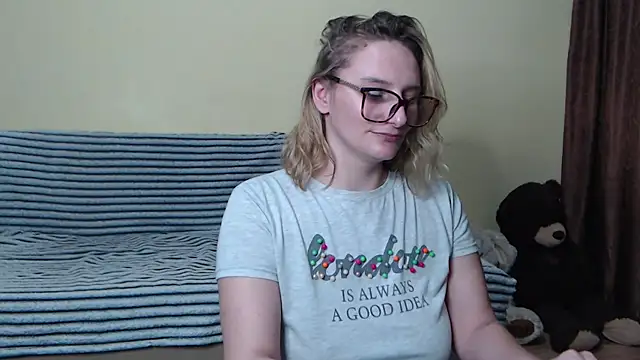 alicesweet21 online show from February 28, 2025, 5:04 pm