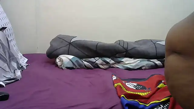 AddictiveAssCurves online show from March 22, 2025, 1:08 pm