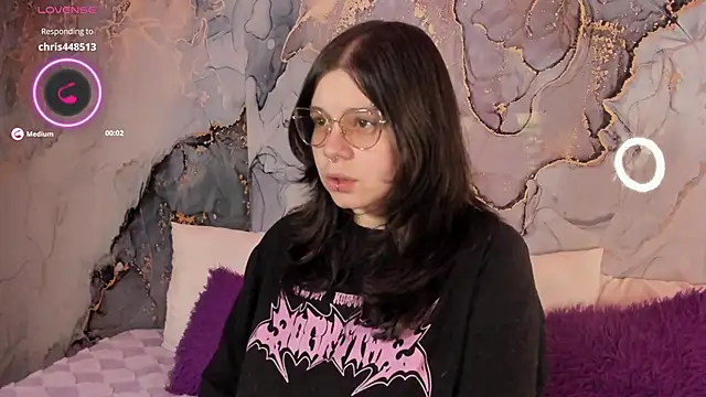 Snapshot of Mey_moon chatting on February 19, 2026, 4:20 am Mey moon online show from February 19, 2026, 4:20 am