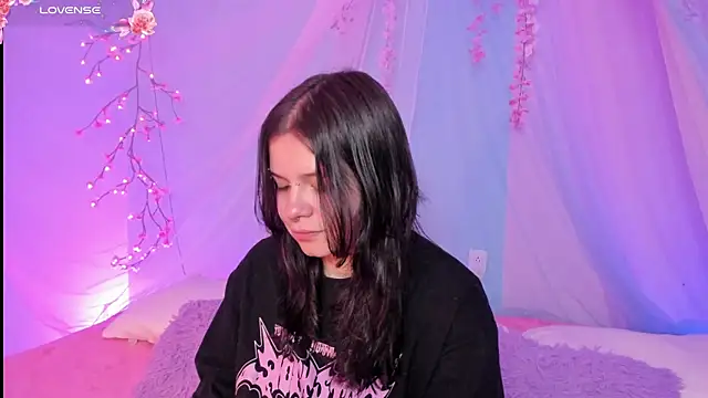 Mey moon online show from July 14, 2026, 5:01 am