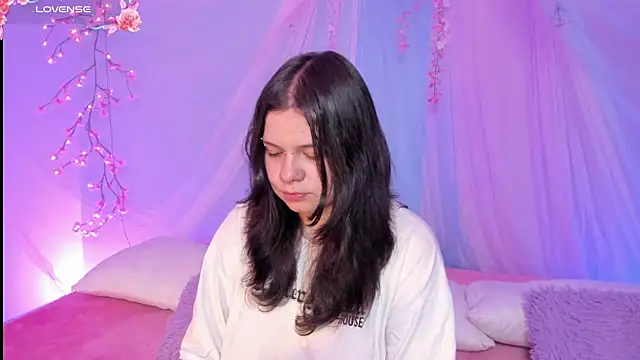 Mey moon online show from July 7, 2026, 3:42 am