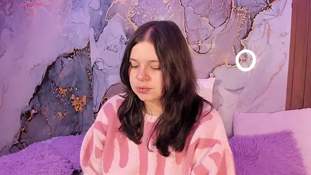 Snapshot of Mey_moon chatting on February 7, 2026, 3:47 am Mey moon online show from February 7, 2026, 3:47 am