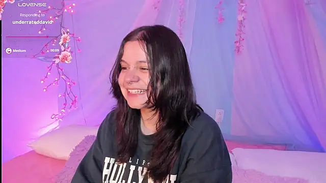 Mey moon online show from July 18, 2026, 4:21 am