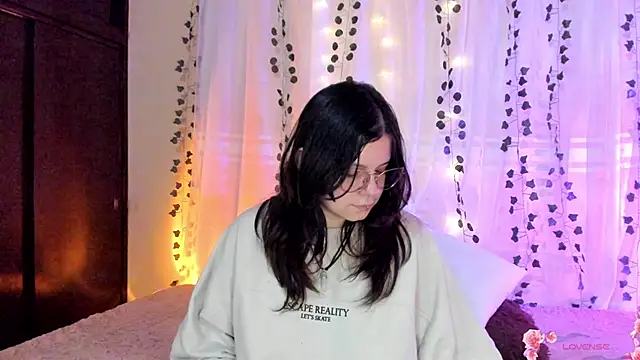 Mey moon online show from December 11, 2024, 11:21 pm