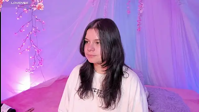 Mey moon online show from July 7, 2026, 6:47 am