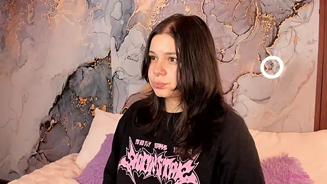 Snapshot of Mey_moon chatting on February 9, 2026, 4:10 am Mey moon online show from February 9, 2026, 4:10 am