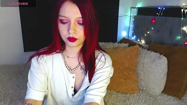 Snapshot of kmila-carson chatting on December 14, 2024, 6:56 am kmila-carson online show from December 14, 2024, 6:56 am