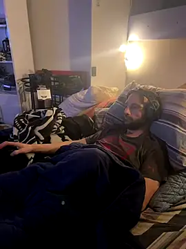 Helly069 online show from November 3, 2025, 1:37 pm