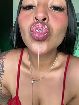 meganjames1 online show from July 24, 2026, 12:17 am