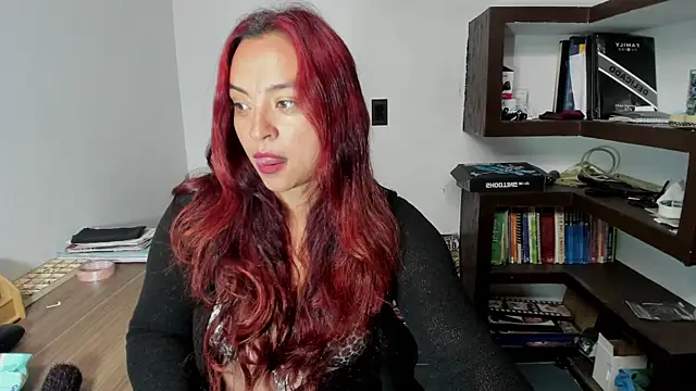 Redwidow   online show from February 24, 2026, 1:23 pm