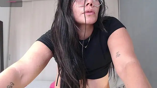 cristal sexybody online show from September 23, 2025, 3:41 pm