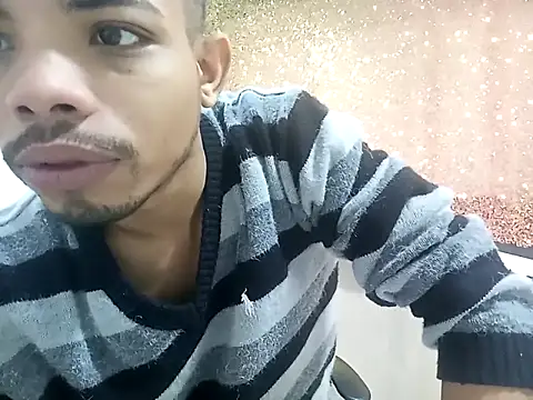 Snapshot of danidiazto2023 chatting on March 21, 2025, 10:39 pm danidiazto2023 online show from March 21, 2025, 10:39 pm