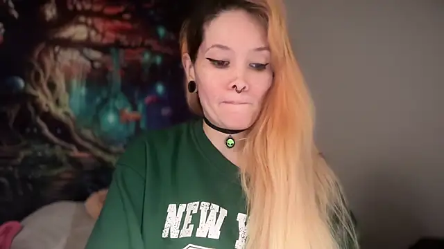 FRRANNKIE online show from March 28, 2026, 10:44 pm