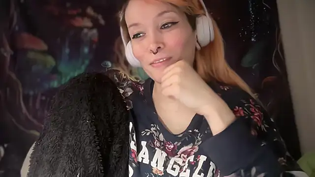 FRRANNKIE online show from February 15, 2026, 3:18 am