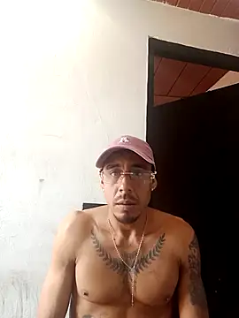Williamjamess95 online show from April 4, 2026, 4:13 pm