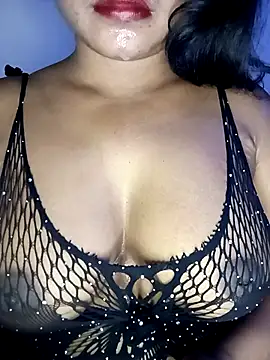 Hotlisa online show from February 27, 2026, 5:13 pm