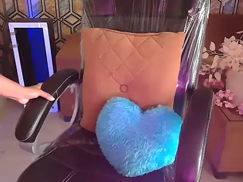 shivi moto online show from November 11, 2025, 5:02 am