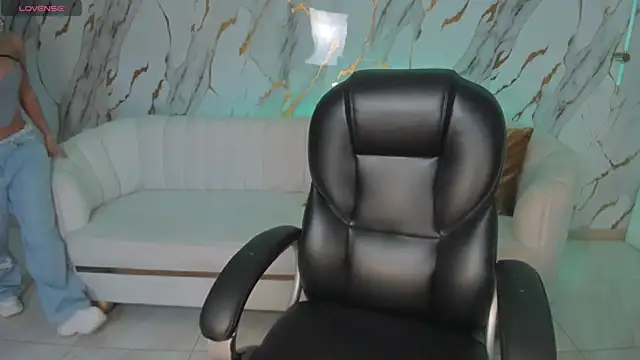 MileyCruz  online show from April 5, 2026, 5:41 pm