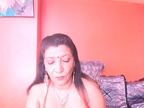 Snapshot of indiansarika65 chatting on September 25, 2025, 4:35 pm indiansarika65 online show from September 25, 2025, 4:35 pm