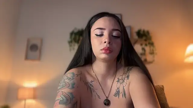 Paulah x online show from November 19, 2025, 7:36 pm