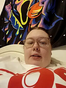 Sexycurvyemilyy online show from November 21, 2025, 7:46 pm