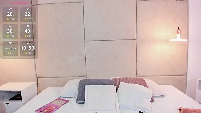 Snapshot of abby_gibson chatting on February 7, 2026, 6:38 pm abby gibson online show from February 7, 2026, 6:38 pm