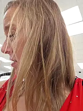 SkyelarSommer online show from January 5, 2026, 5:49 pm