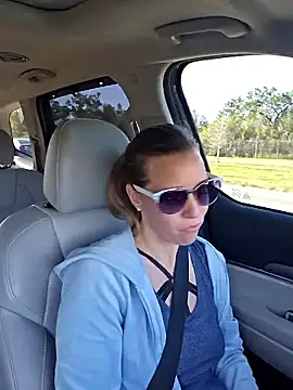 SkyelarSommer online show from January 12, 2026, 2:13 pm