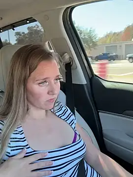 SkyelarSommer online show from January 6, 2026, 5:39 pm